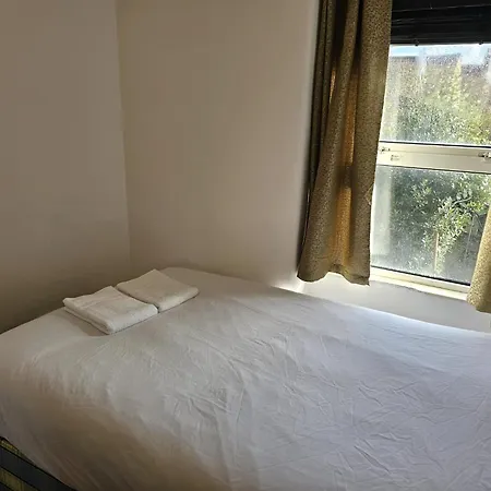 Comfy By Gloucester Road *