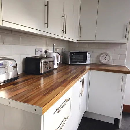 Comfy By Gloucester Road Homestay