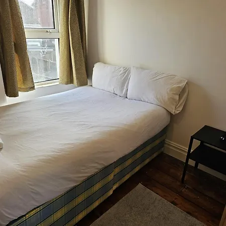 Homestay Comfy By Gloucester Road Bristol