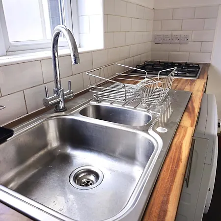 Homestay Comfy By Gloucester Road