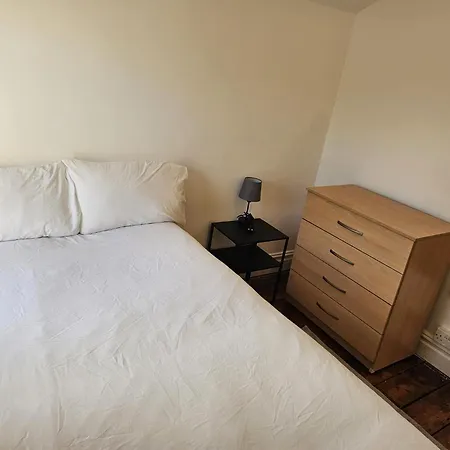 Comfy By Gloucester Road Bristol